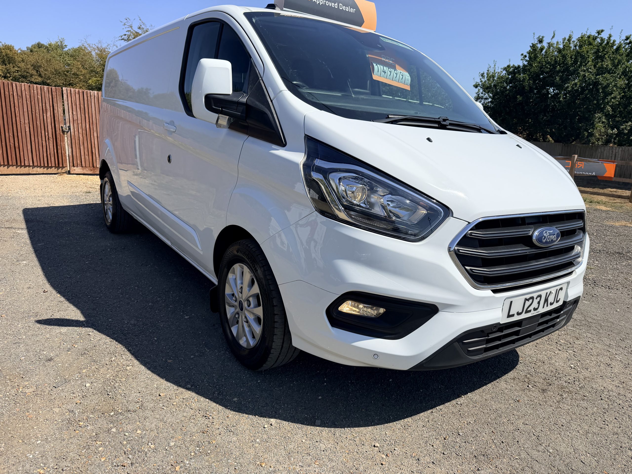 FORD TRANSIT CUSTOM LIMITED 300 L2 H1 2023(23) 69500MILES WARRANTED
